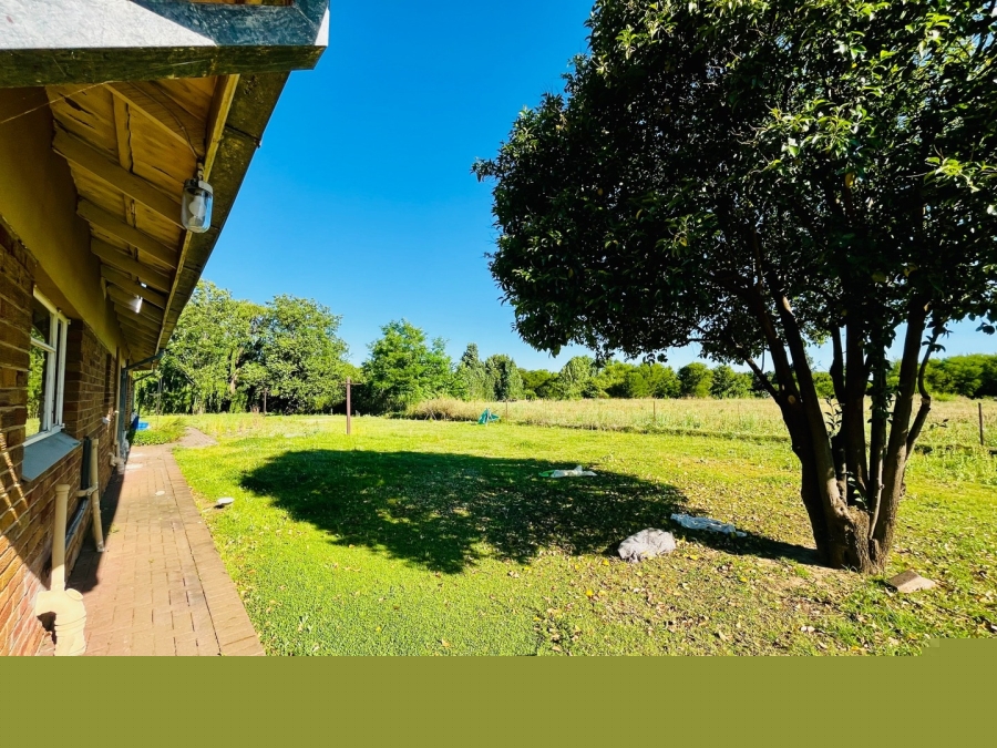 8 Bedroom Property for Sale in Roodewal Free State